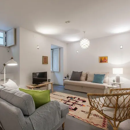 Apartment Renovated With Private Courtyard, By Timecooler *