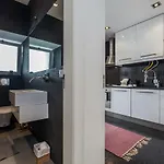Lägenhet Renovated With Private Courtyard, By Timecooler Lisboa