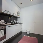 Lägenhet Renovated With Private Courtyard, By Timecooler Lisboa