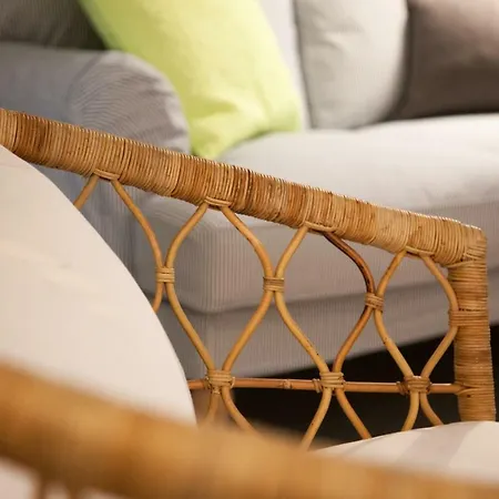 Renovated With Private Courtyard, By Timecooler Apartmán